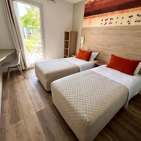 Hotel Des Ponts D'arles