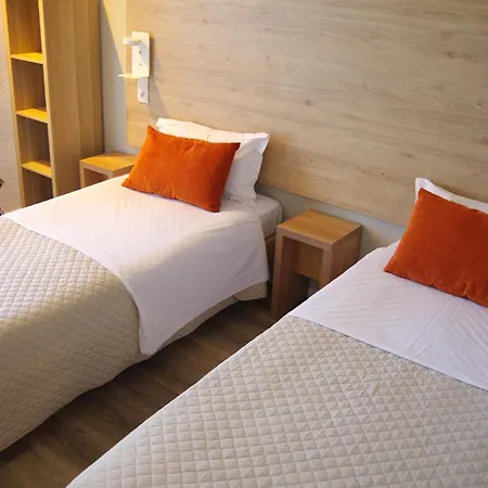 Des Ponts D'arles Hotel 3*