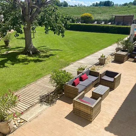 Des Ponts D'arles Hotel