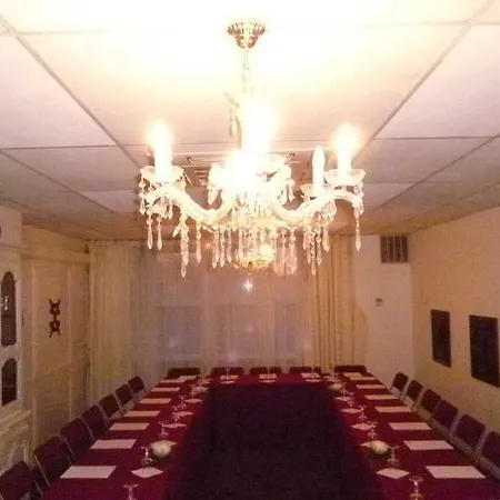Hotel Des Ponts D'arles